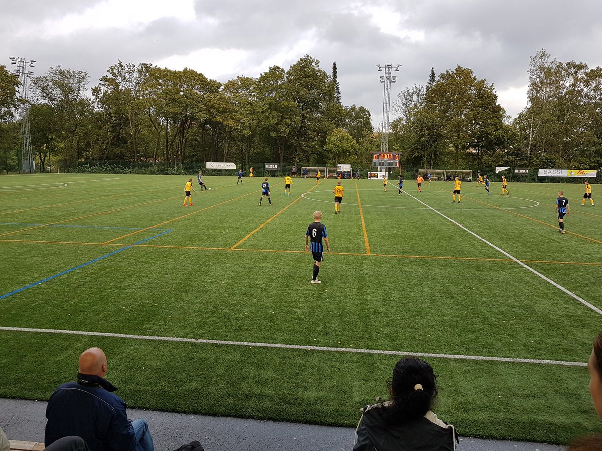 ts_saari's tweet image. Kolmosta yläkentällä. #inter2 vs #ÅIFK  #parastapaikanpäällä #länsisuomenkolmonen #futis