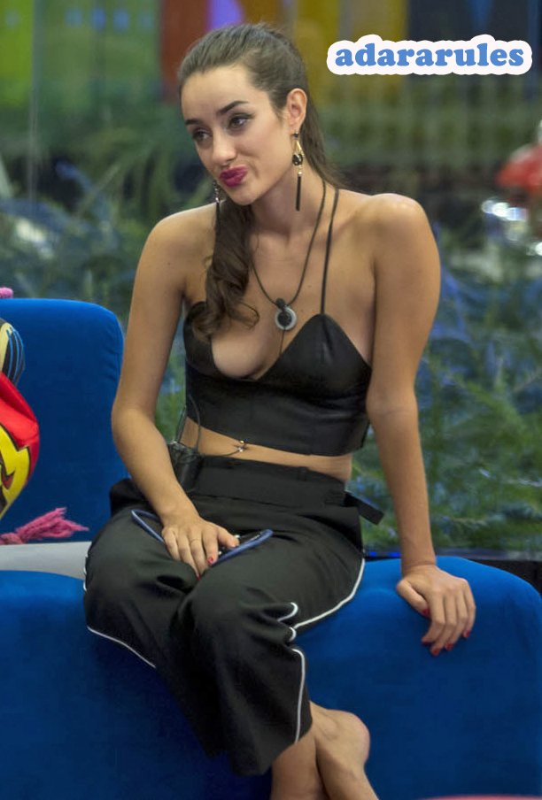 darkstars2020's tweet photo. Así entró Adara hace tres años en Gran Hermano 17. Esta noche podremos verla entrando en GH Vip.

#LlegaGHVIP #LlegaGHVIP7 #AdaraMolinero #Adara #GHVIP7 #GHVIP https://t.co/rXs0bWuAk7