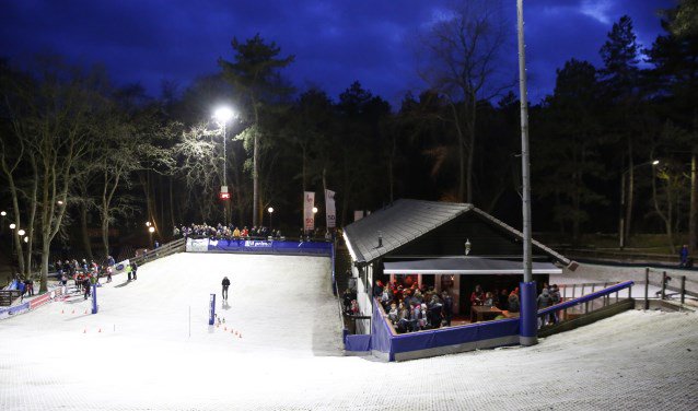 Al 50 jaar skiën bij Il Primo BERGEN De skibaan aan de Zwarte Weg vlak bij de parkeerplaats bij Duinvermaak ligt er prachtig bij, klaar om weer skiërs te gaan verwelkomen. Op een laatste zomerse dag voelt men... twib.in/l/KxgxeqK79Ro7 via <a href="/Duinstreek/">DeDuinstreek.nl</a>