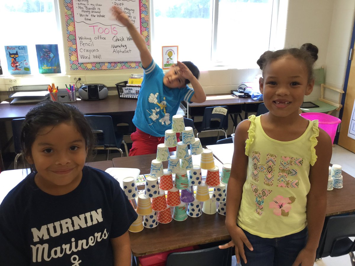 AveryBarnes18's tweet image. Exploring our new STEM bins on Friday! @NISDMurnin #stemfridays #growthmindset #engineeringlearning