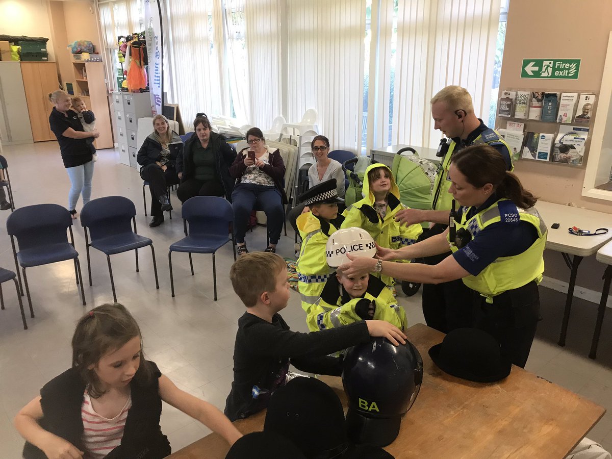 Ranger_Service's tweet photo. The junior rangers had a special visit today from the local police. They got to try on there uniforms and sit in the police car. @EportTownPol @cheshirepolice #juniorrangers. https://t.co/5duzsA8GMP