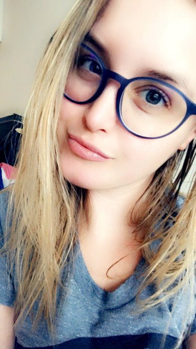 I&rsquo;m debating if I should wear my new glasses on cam today or if I should wear my new contact lenses!<a href="/tag/imnakedontheinternet"class="tags"><span>#imnakedontheinternet</span></a>