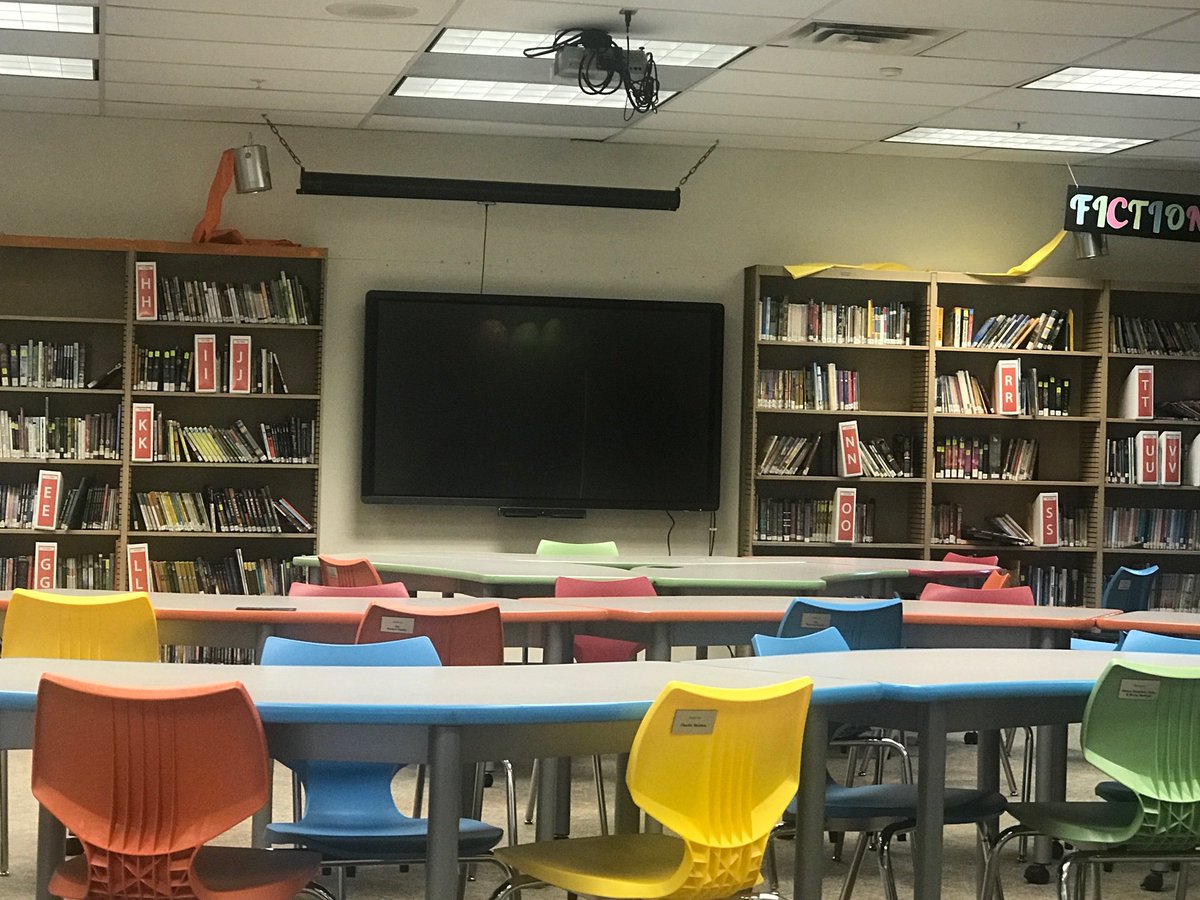 cfcsmc's tweet photo. At Ft. Island Media Center, there is a great balance of info &amp; tech literacy. A new clevertouch interactive display is installed, but there is still time for reading aloud, the most important researched activity leading to language development and promoting early literacy skills. https://t.co/yRxa7fDP2u