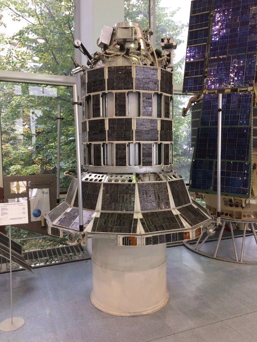  #Electron1 and  #Electron2 satellites. Designed to be launched in pairs, they allowed simultaneous monitoring of the lower and upper Van Allen radiation belts.
