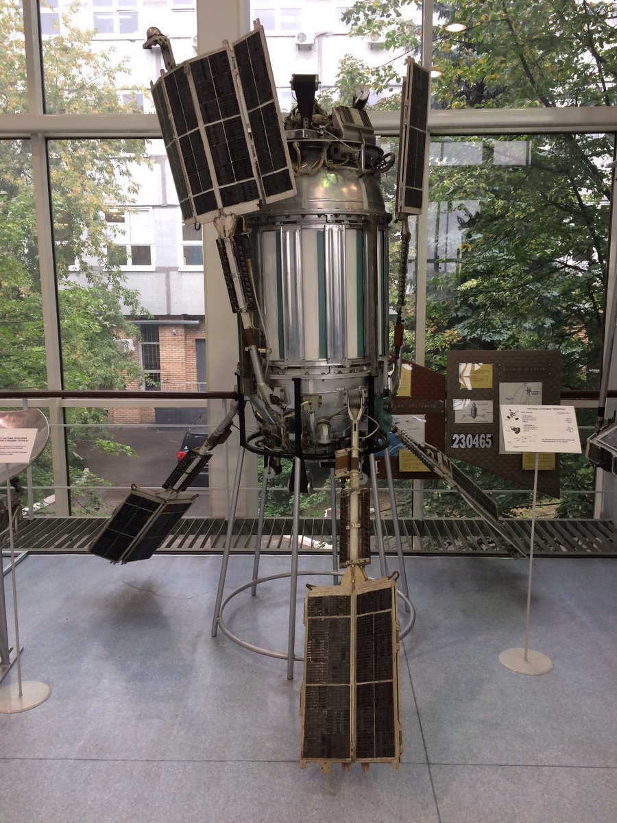  #Electron1 and  #Electron2 satellites. Designed to be launched in pairs, they allowed simultaneous monitoring of the lower and upper Van Allen radiation belts.