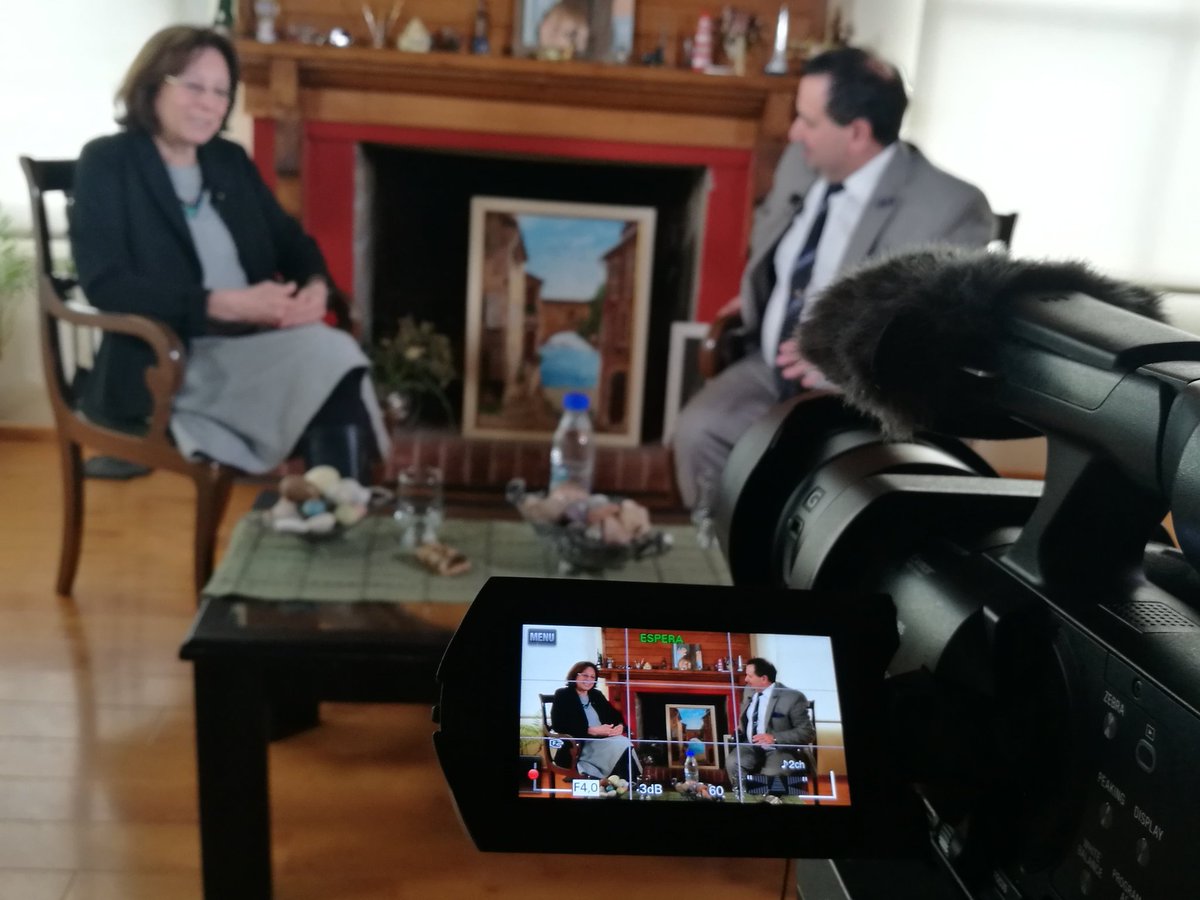 #Entrevista Está noche a las 21 en <a href="/TVPFueguina/">TV Pública Fueguina</a> la Dra. Battaini estará al aire en el programa <a href="/simpleyclaro1/">simpleyclaro</a> que conduce Claudio Pardo. El aumento de servicios y su impacto en la comunidad fueguina es uno de los temas que abordará