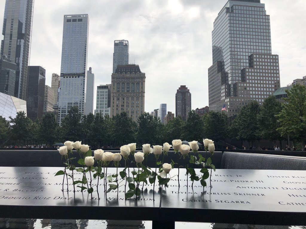 nuriaq's tweet photo. 💙🕊Love & respect to #911FirstResponders 🚒🚓🚑 18 years ago, New Yorkers ran into danger — as a city, we emerged together. #NeverForget
And the world sealed a forever bond with #NYC #Semptember11 #911Memorial #Honor911 #911firstresponders #NeverForget911 🇺🇸 https://t.co/7583NfzwFV