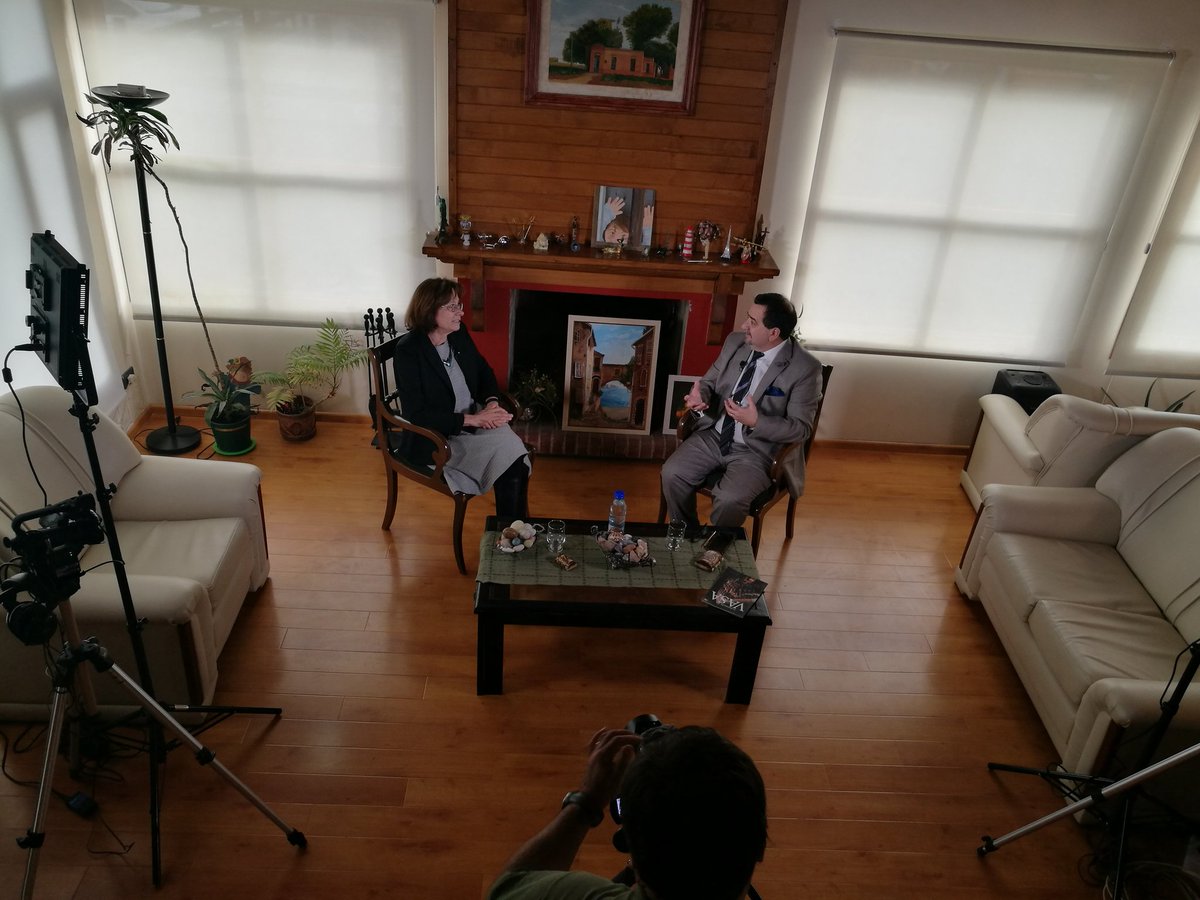 justiciatdf's tweet photo. #Entrevista Está noche a las 21 en @TVPFueguina la Dra. Battaini estará al aire en el programa @simpleyclaro1 que conduce Claudio Pardo. El aumento de servicios y su impacto en la comunidad fueguina es uno de los temas que abordará https://t.co/Gj3ZkeYDpx