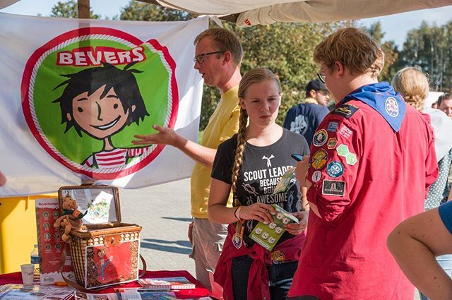 We hebben weer zoveel waanzinnig toffe stands staan op de infomarkt dit jaar! Echt 💯 procent de moeite waard om eens over heen te wandelen en eens een kijkje te nemen.
Een overzicht van alle stands vind je op onze website, link in bio!

#scoutin19 #s… ift.tt/2AaYCDq