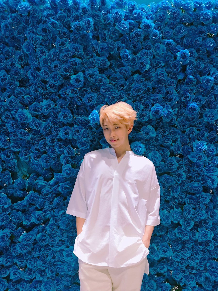 mintjuly1's tweet photo. #HappyBirthdayNamjoon 
#OurJooniverse 
#MoonchildDay 
#HappyBirthdayRM 
#Joonie
#KimNamjoon 
#RM이든_김남준이든_믿고_따라갈게
#HappyNamjoonDay 
#NamjoonBirthday 
#Happy_RM_Day
#RMGalaxyDay 
#HappyNamuDay
@BTS_twt https://t.co/vJjVlBihOZ