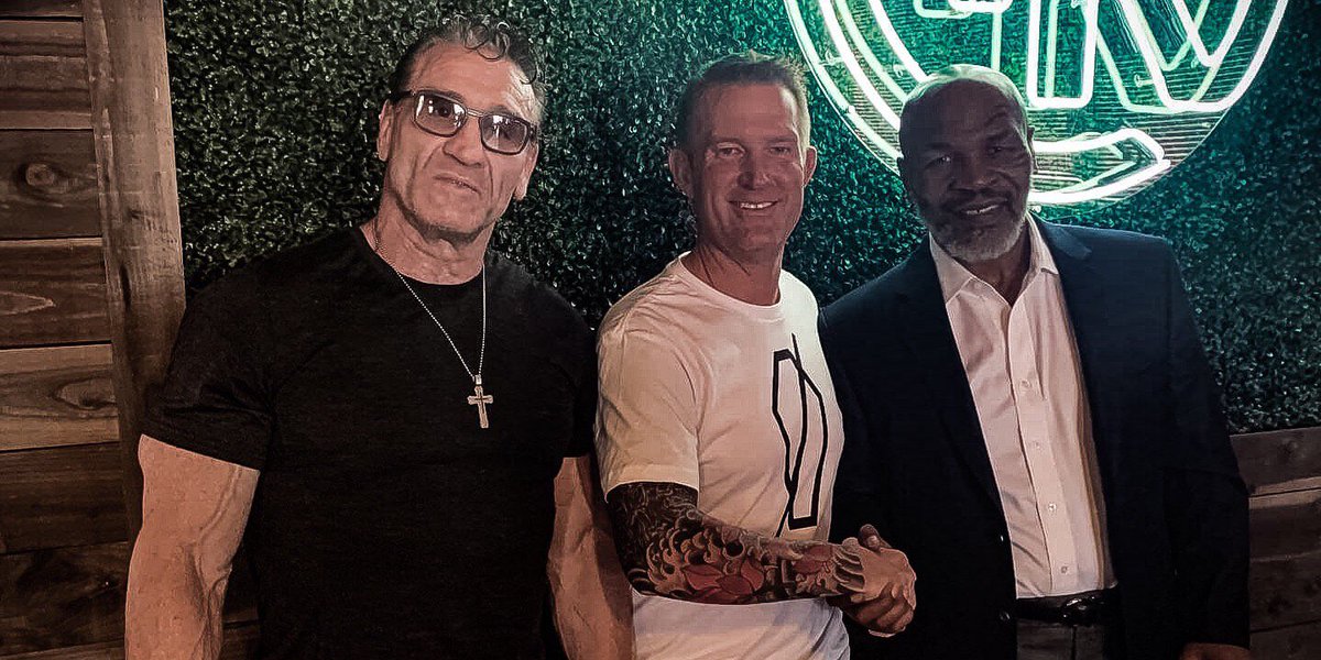 ValorBK's tweet photo. 🚨 @ShamrockKen and @MikeTyson got together to discuss #vbk1 and more 🚨 
🤜🏼💥🤛🏼
Will you be tuning in to @hotboxinpodcast to get the scoop? https://t.co/JxiObUGQ7S