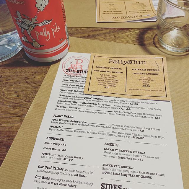 getyourthurston's tweet photo. Watches and Whisky chat with my good friend @chrisbeccan over lunch @pattyandbun 
#whisky #watches #beer #burgers #lunch @bexsonn #tweet https://t.co/TDmFAREcj4 https://t.co/p1Rf80pLBh