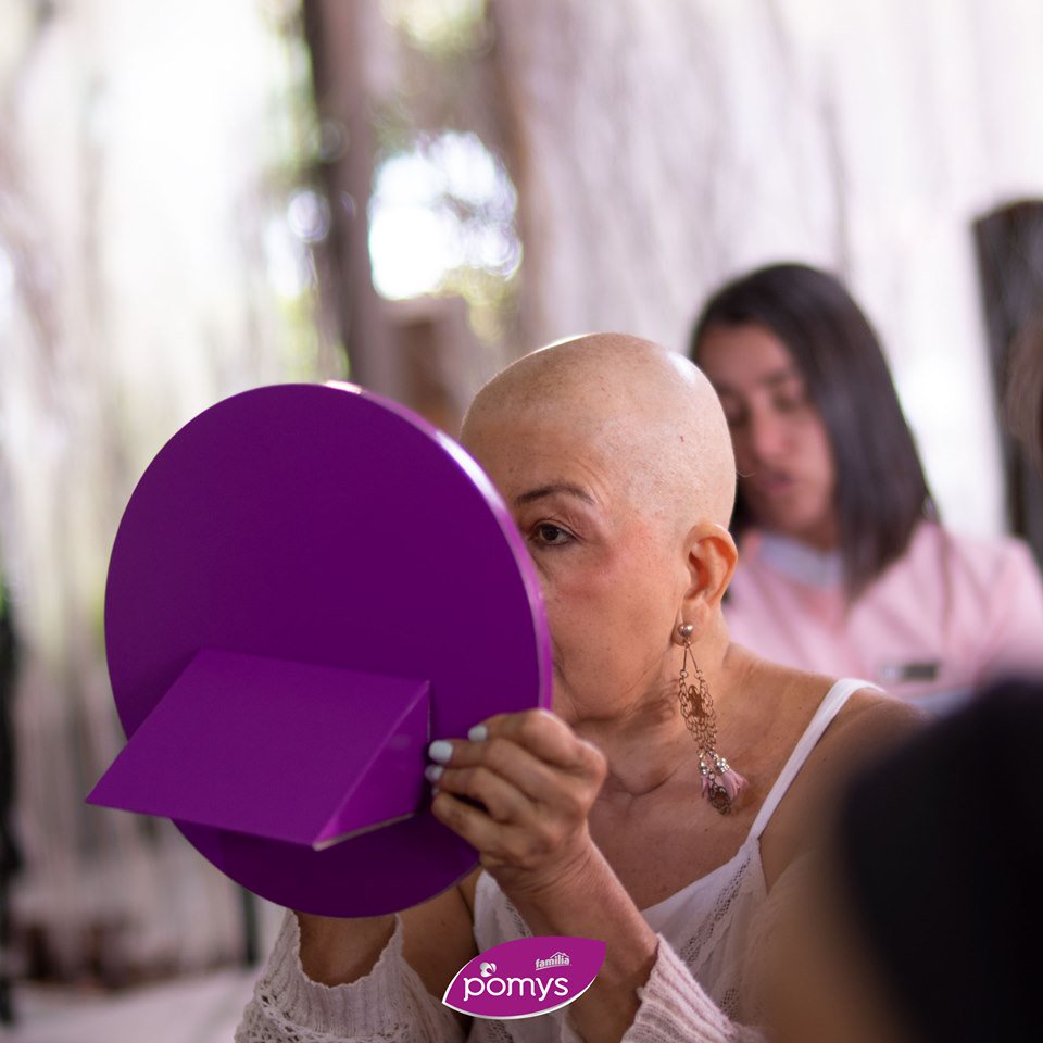 LBSMColombia's tweet photo. A @Fundayama1 mil gracias por confiarnos a sus pacientes beneficiarias. ¡Siempre es un gusto estar con ustedes! ❤ #Bellezaquesana #Pomys @ANDI_Colombia @juancastro0809 https://t.co/bcNMOHGYof