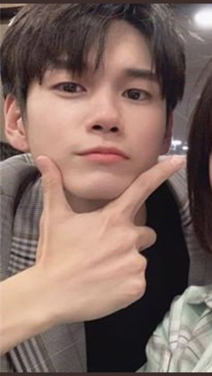 nomnom_119's tweet photo. ตาหมูกแดงๆน่ายักจังง่ะ https://t.co/HvZU69884D