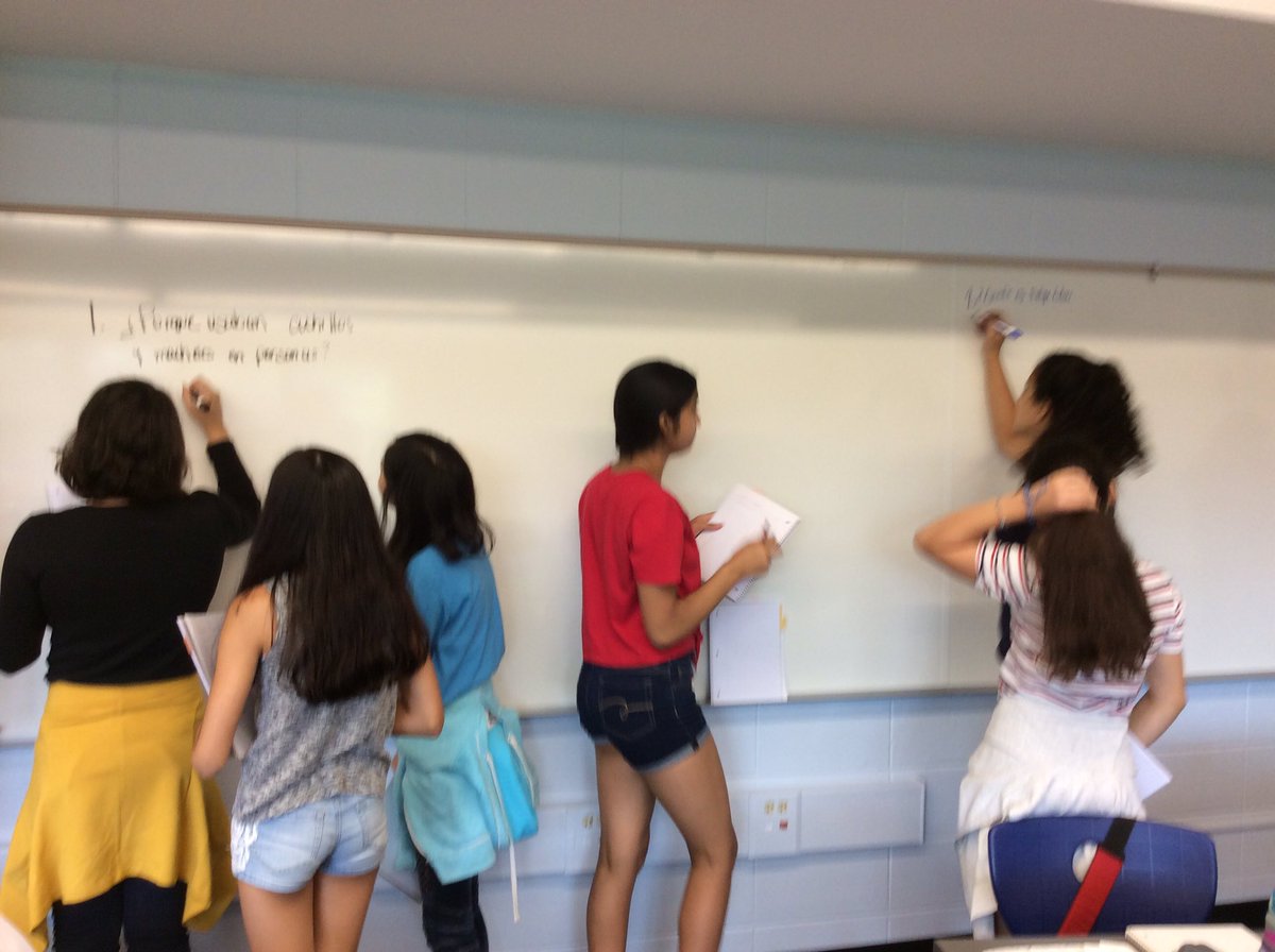 ProfeStathakis's tweet image. Already loving the new white boards that provide us with 3 walls of collaborative space! Students are generating questions for our unit on sports and society. #d53learns