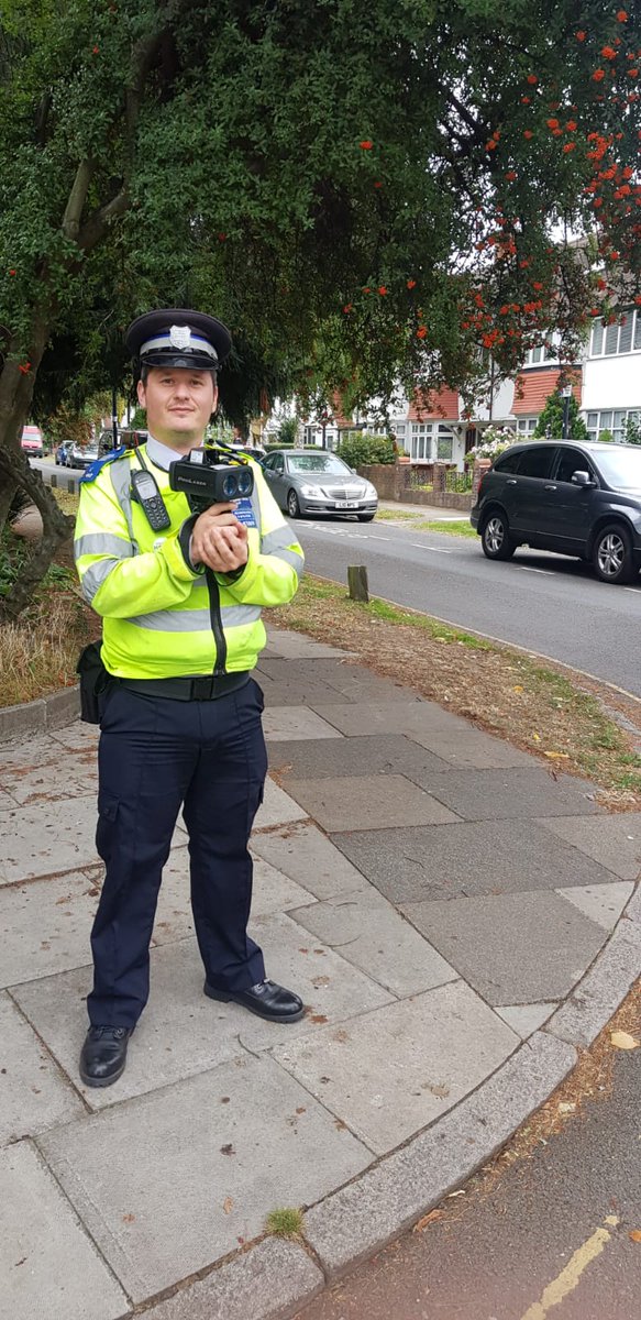 MPSTurnhamGreen's tweet photo. Today we have been conducting a speed op alongside our Safer Transport Team at Princes Avenue. #noneedtospeed #there'salimitforareason https://t.co/Pj1tVVIq4t