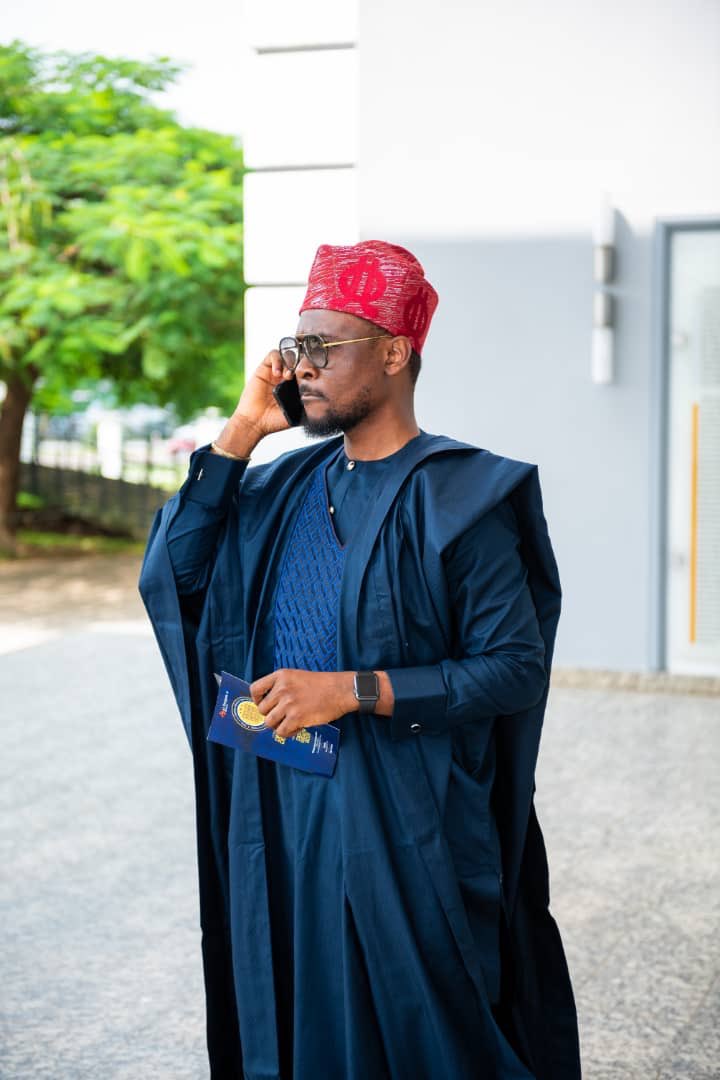 Omojuwa's tweet photo. 📷 @Mayowa_Aboah #CODED2019 #DigitalWealthBook https://t.co/QPBPT7ARmS