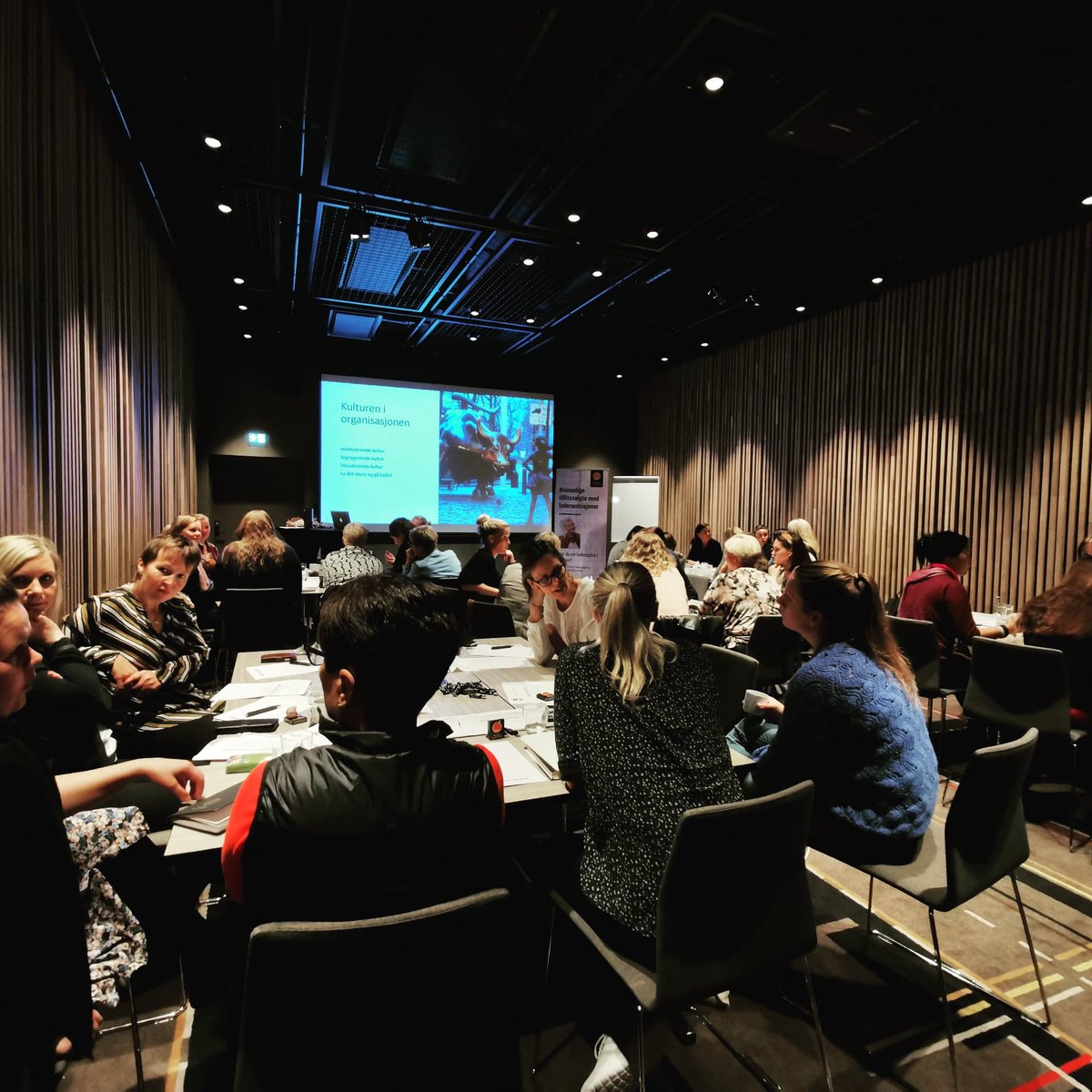 Jeg møtte en lydhør forsamling med kvinnelige #tillitsvalgte med #lederambisjoner i dag. Tema for mitt innlegg var blant annet hvilken begrunnelse bruker politiet for å øke kjønnsbalanse i politiet. <a href="/Seema_AS/">Seema</a> - hadde først og fremst fokus på verdiskaping gjennom likestilling.