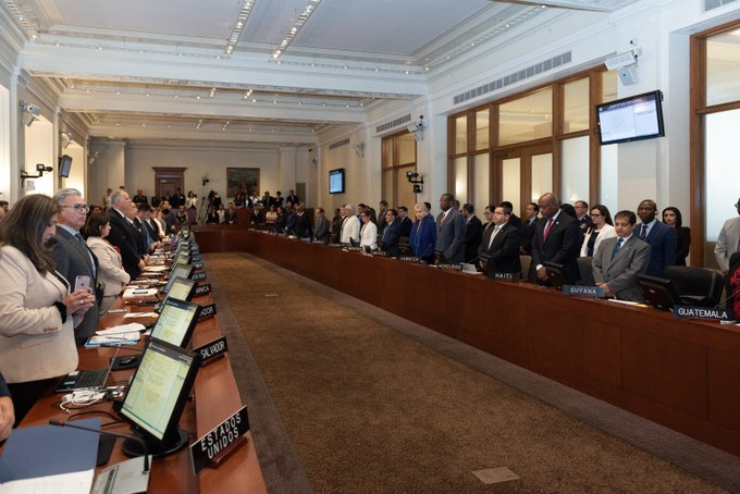 mirnayonis's tweet photo. #11Sept #2019 en la #OEA
1. Minuto de silencio por las víctimas
#PrayForBahamas #HurricanDorian
#NeverForget911 por atentados terroristas
2. Agenda ordinaria con temas álgidos #Colombia #Venezuela
3. Aniversario de la firma de la Carta Democrática Interamericana https://t.co/t33fO6zTUk