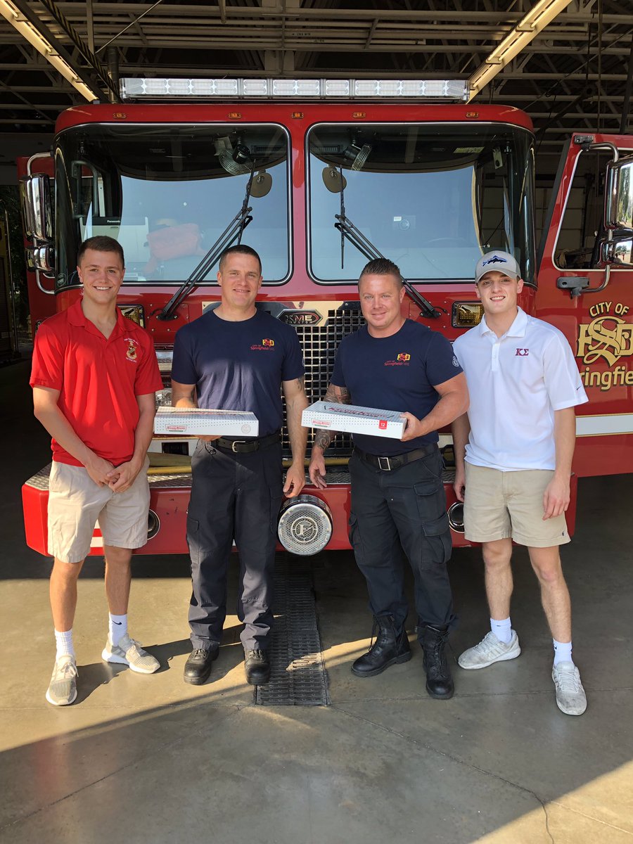 KappaSigmaMuRho's tweet photo. A big thank you to all of the first responders! Donuts are the least we can do to show our support on a day like today. #KappaSigmaCares #NeverForget https://t.co/pP9jwJe65g
