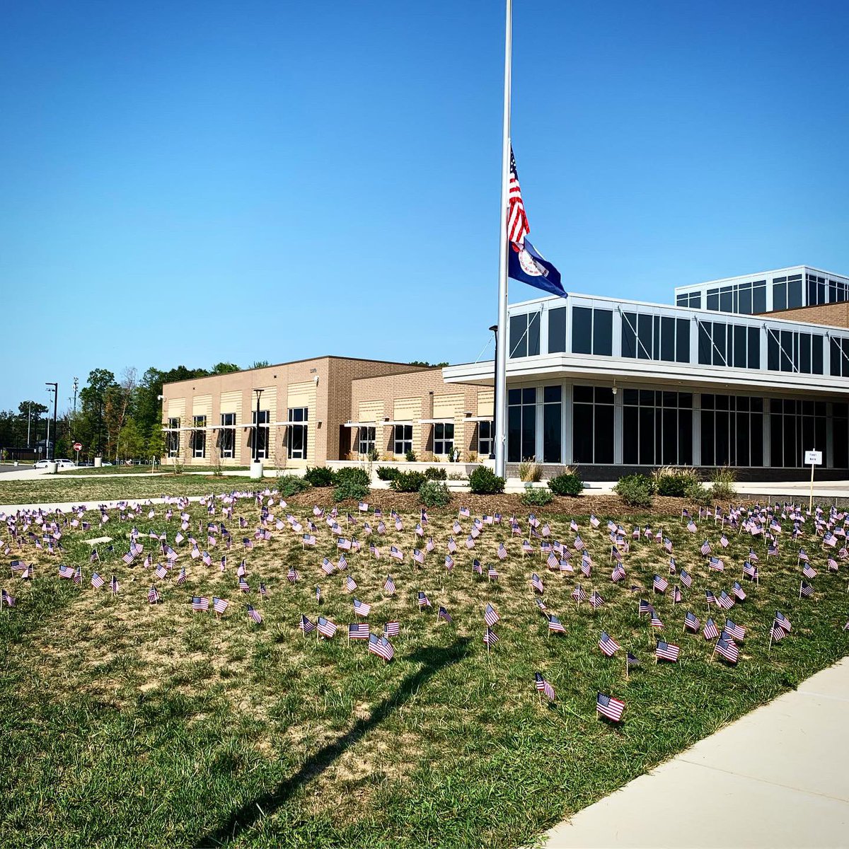 Great day spent with <a href="/CapitalCaring/">Capital Caring Health</a> and <a href="/BAM_MS_Official/">Brambleton Middle</a> students creating encouraging crafts for their patients! #BAMserves #DayofService2019 #NeverForget