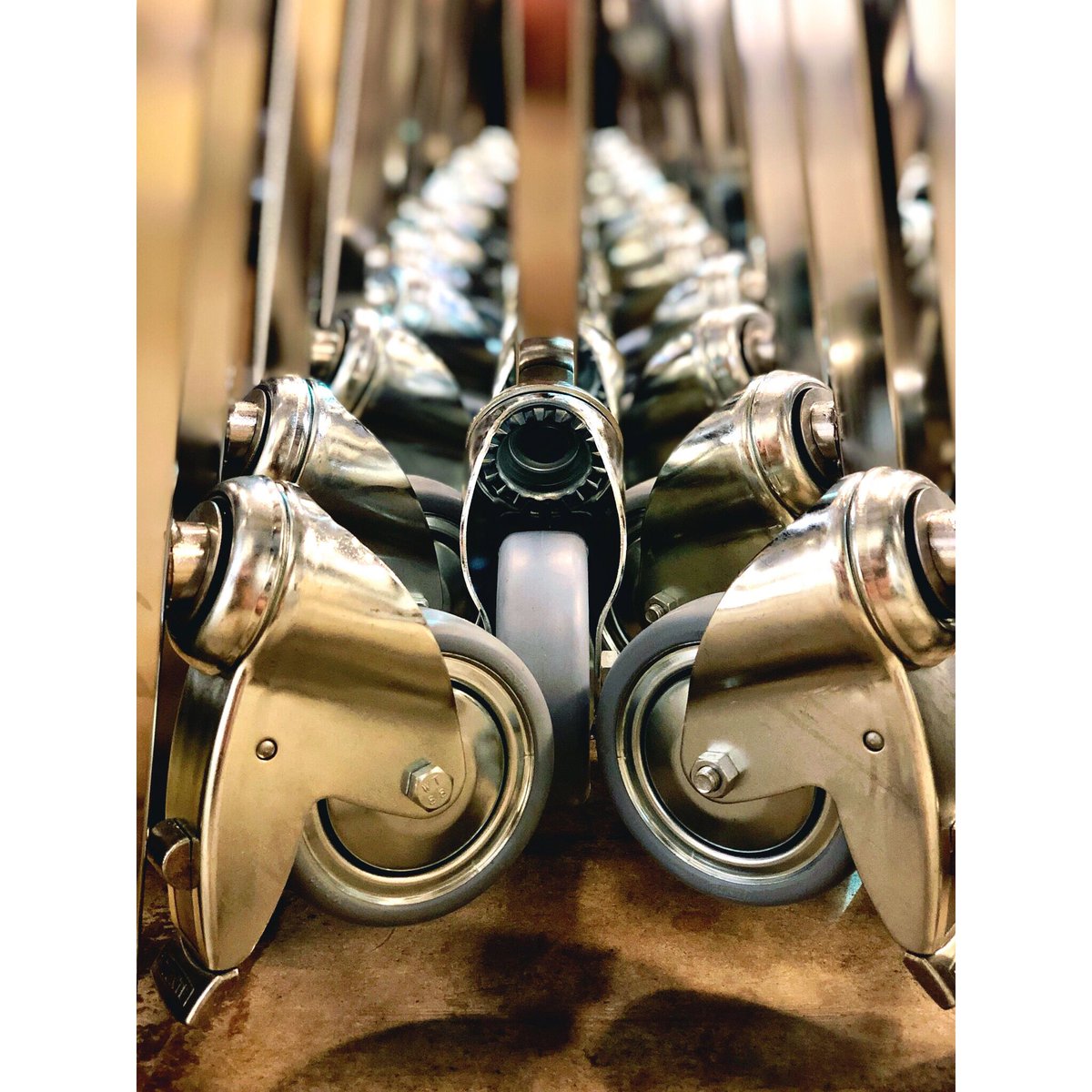 MatthewsGrip's tweet photo. TENTE Casters!! When putting our gear in motion we depend on the best of the best!! Solid dual braking mechanism locking both roll as well as swivel. When it comes to our gear there is no weakest link!
•
•
#matthewsgrip #rollingstand #gripgear #setlighting #keygrip #hihi https://t.co/T3ar9KJisD