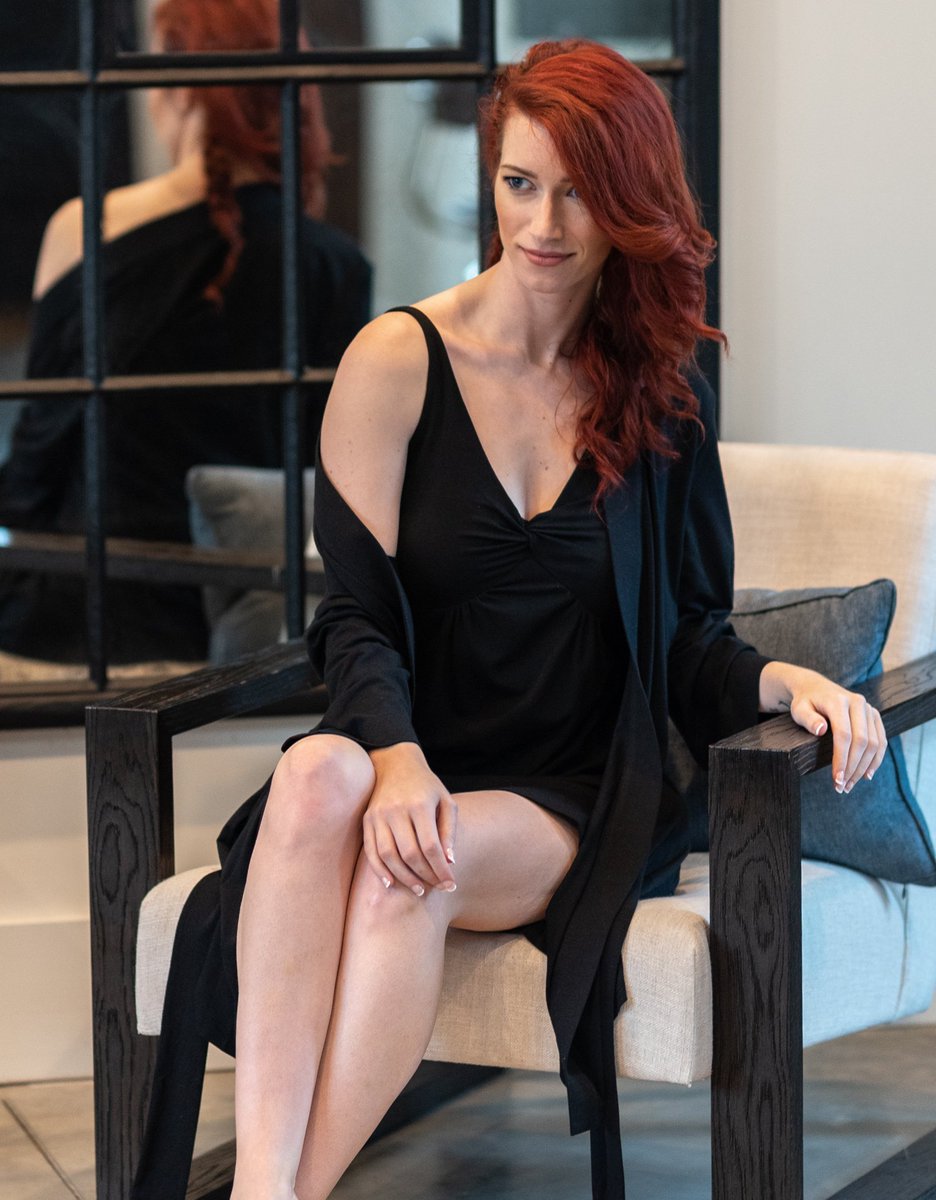 TexereSilk's tweet photo. Pair our beloved Romanciful Nightgown with our new Oarla Robe for total comfort and total style 🖤
#texeresilk #texereliving #silk #bamboo #sustainable #ecofriendly #sleep #sleepwear #underwear #loungewear https://t.co/xC8xUYYiHJ