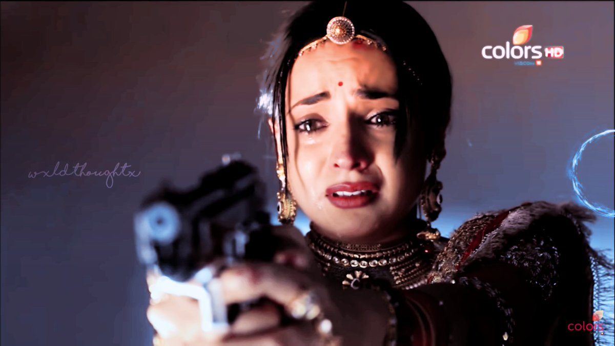 My strong yet fragile Paro  #SanayaIrani  #Rangrasiya