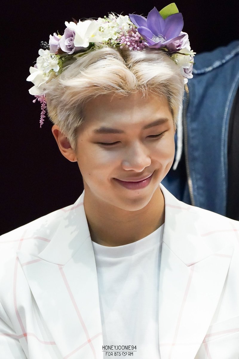 ch_y27's tweet photo. Happy Birthday!! I love you more than I can describe with words and I'm am so grateful you exist in my life. 💜😭
#HappyBirthdayNamjoon #OurJoonieverse #MoonchildDay https://t.co/vhcDS1j9Xh