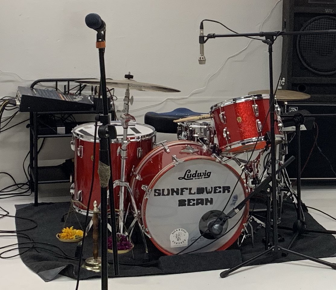 <a href="/MusicHallofWB/">Music Hall of Williamsburg</a> tonight doors at 7pm <a href="/wooingband/">wooingband</a> 8pm Sunflower Bean 9pm