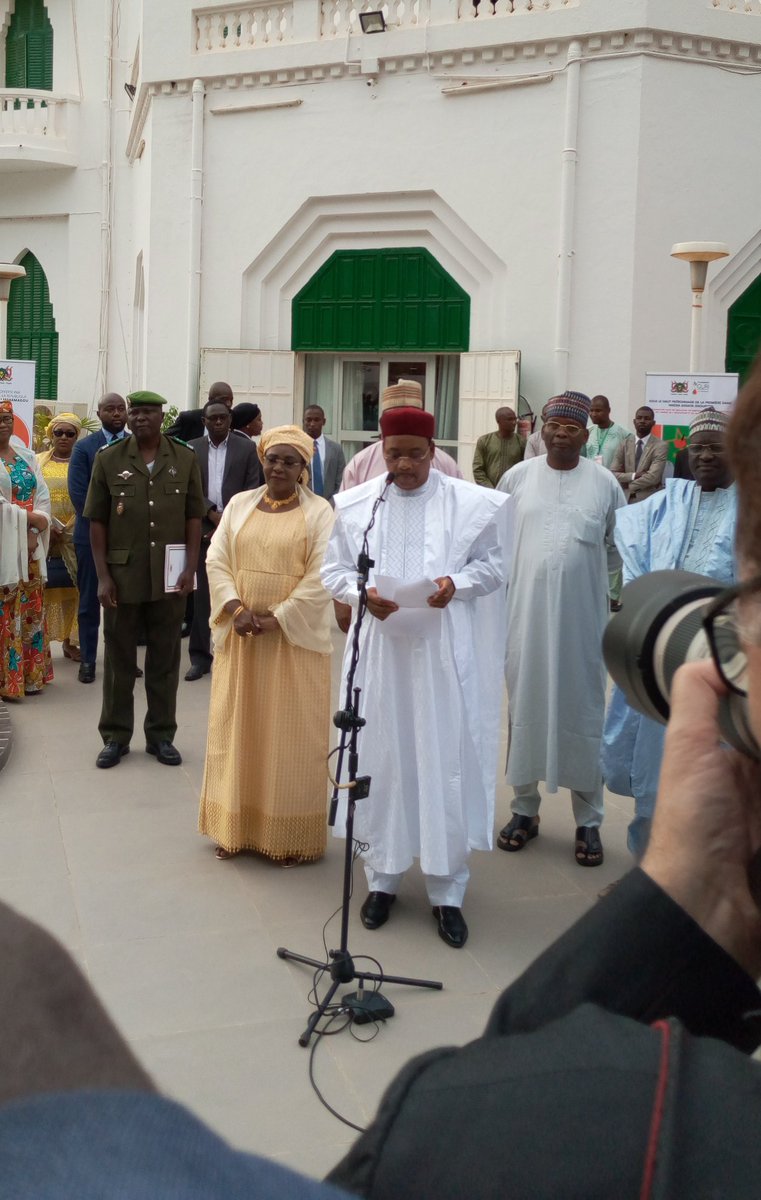 pemniger's tweet photo. Allocution du Président de la République, Chef de l'Etat SEM Issoufou Mahamadou.
Une pensée à la députée junior décédée il y'a une semaine.

#PEM19
#Niger https://t.co/BZOAYjHBrb