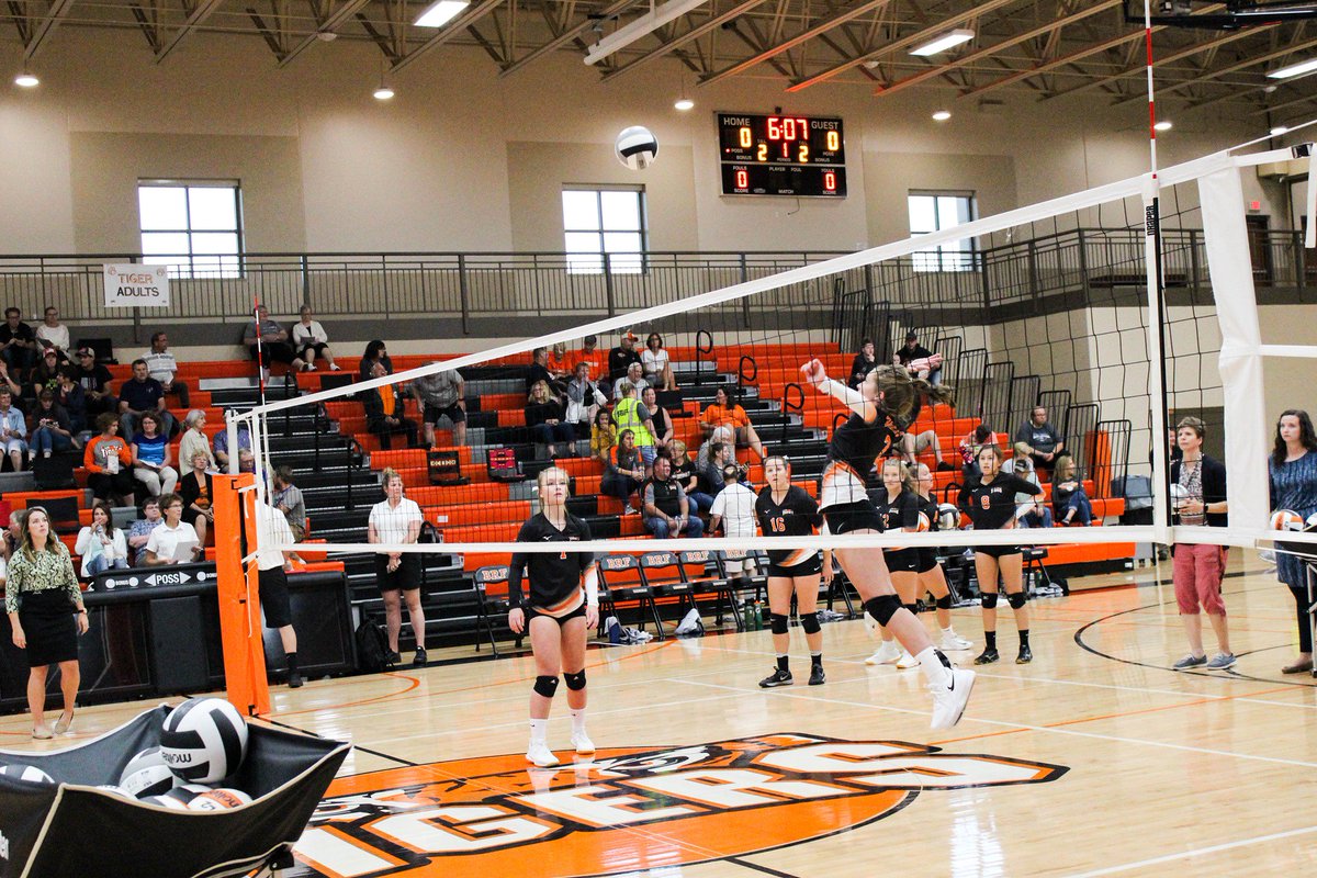 SDofBRF's tweet photo. There is a Tiger Volleyball home game tomorrow September 17! JV and C-Team play at 5:30, Varsity plays at 7 pm! Good luck to all of the tiger athletes! #tiGRRpride https://t.co/bS7yENsZxI
