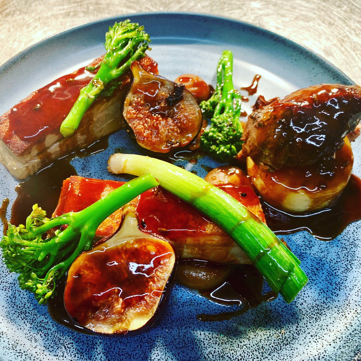 Confit pork belly, braised pig cheek, fondant potato, burnt apple, Caramelised fig 
#morleyarms #plymouth