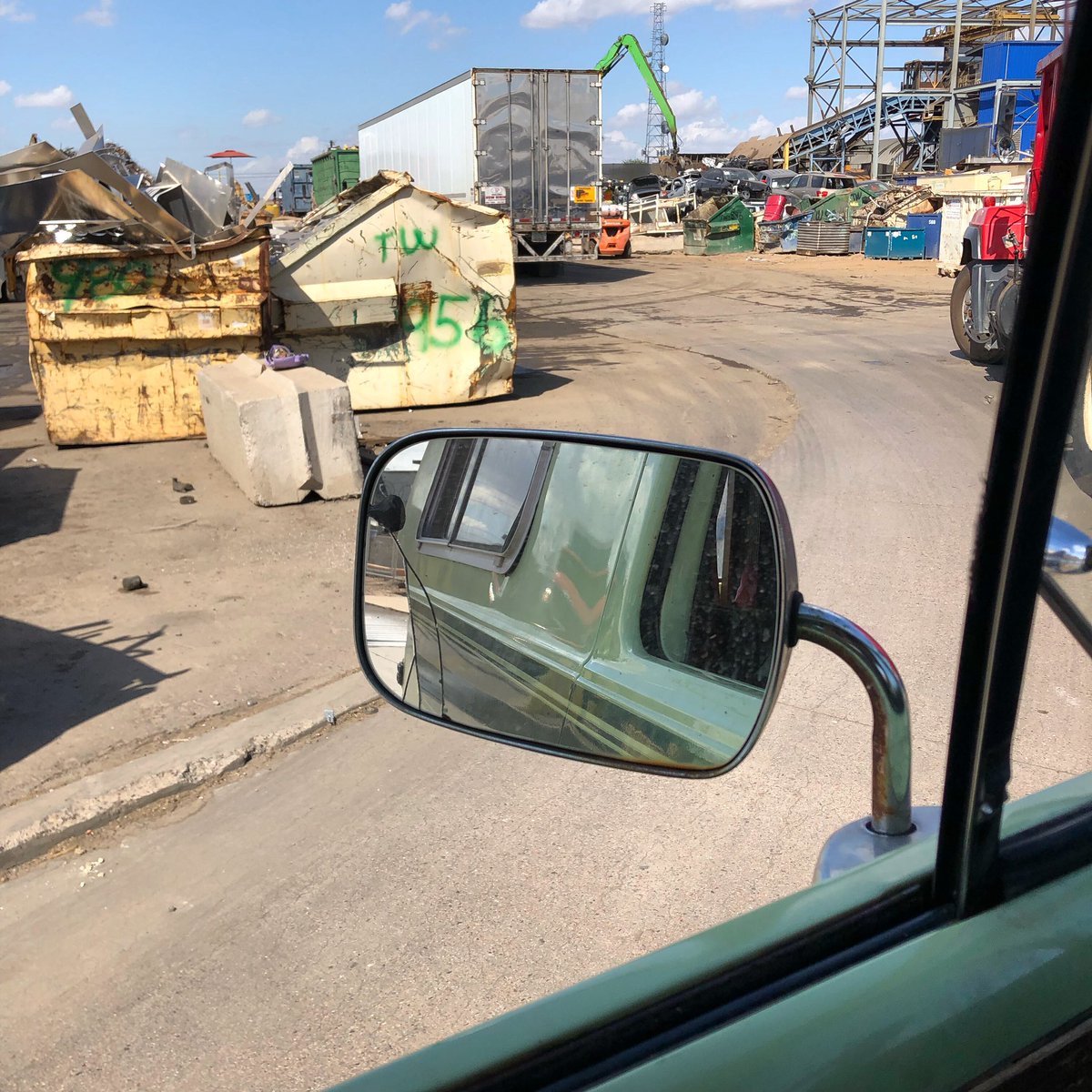 MishkaShubaly's tweet photo. New touring milestone- selling scrap metal to buy that first tank of gas #DIYandDIE https://t.co/ff9uvGE89T