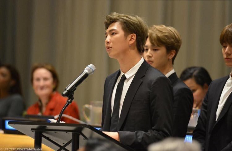 btsscope's tweet photo. 25 years ago, world’s greatest leader was born Kim Namjoon

 💜🐨 #HappyBirthdayNamjoon #OurJooniverse #MoonchildDay #MoonchildDay #HappyBirthdayRM @BTS_twt 🎉 https://t.co/3eLhWzwV5L