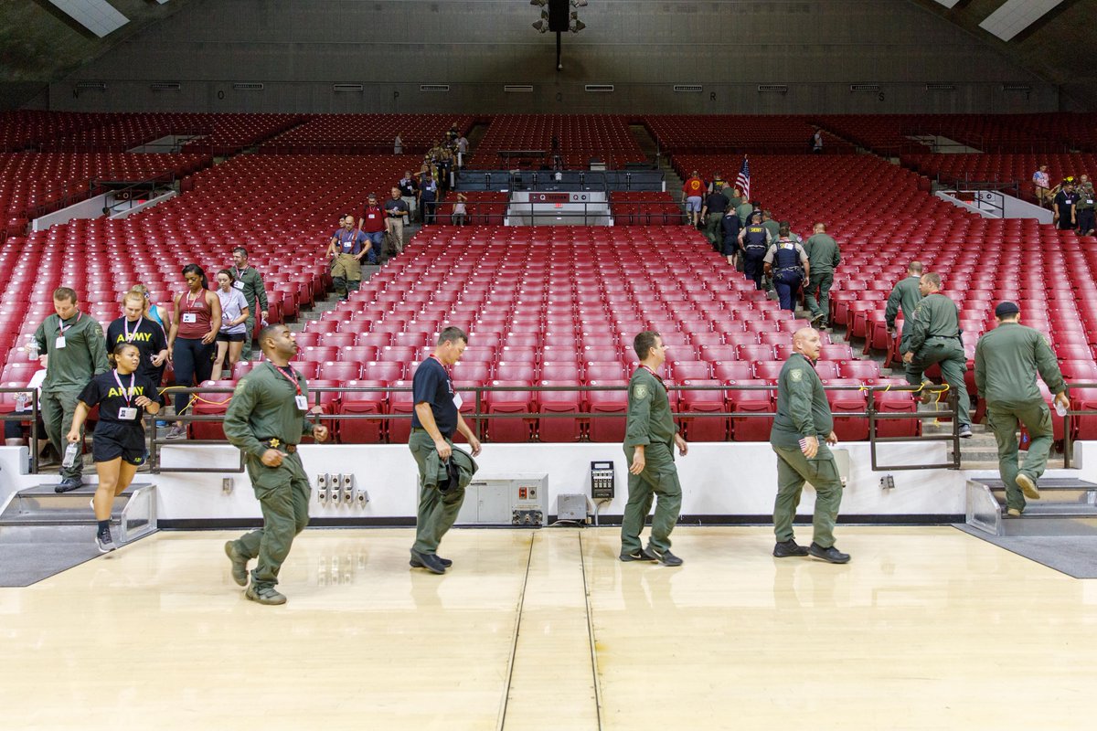 UofAlabama's tweet photo. 1st responders, military veterans + family support groups climbed the equivalent of 110 flights of stairs this morning – the equivalent of the World Trade Center – this morning to honor the victims of the attacks that took place on Sept. 11, 2001. 🇺🇸 #UAneverforget #TodayAtUA https://t.co/AEmRHEqQHM