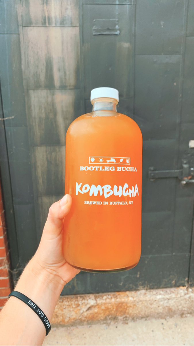 MeganRuthxx's tweet image. The share crop is the best thing ever - just come pick a flavor and fill up your growler! @Bootlegbucha 🙌🏼
Support Local #buffalo #localbusiness #kombuchagirl