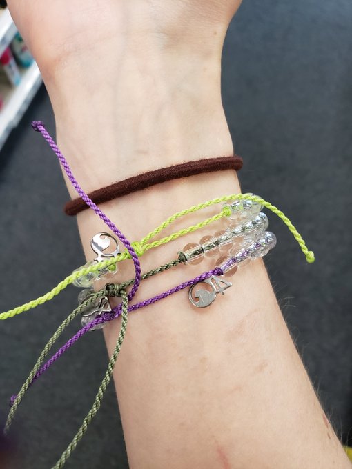 Bought the sea turtle bracelet today in fort Lauderdale @4oceanBracelets love supporting this company