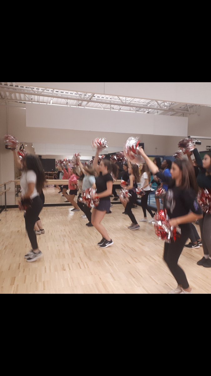 ChantaleDonaghy's tweet image. Gratitude - Morning Journaling &amp;amp; Intro to Power Pom! #cardiofun #ourSHHS