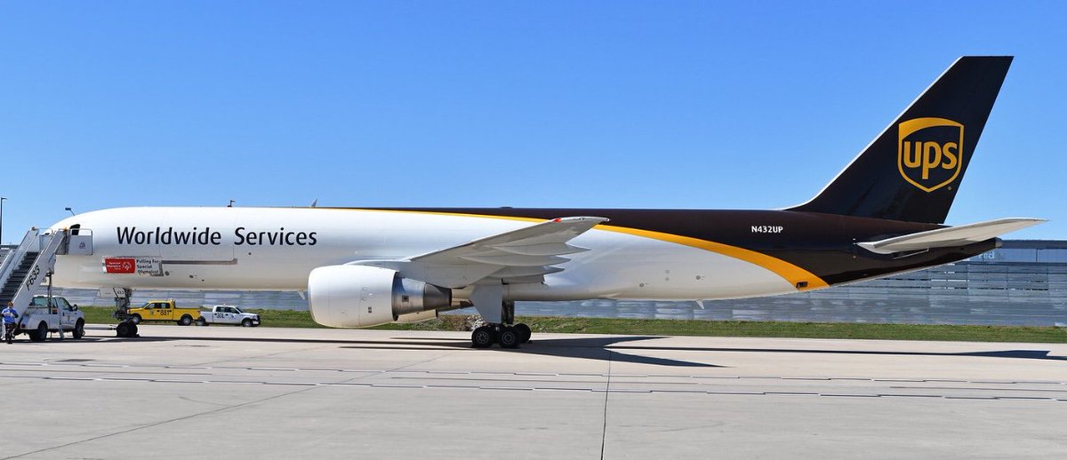 IllinoisLETR's tweet photo. Thank you UPS for sponsoring us at our plane pull event! We couldn’t make this event happen without you. @UPSAirlines #ILTorchRun #PlanePullIL https://t.co/AiMMk78aej