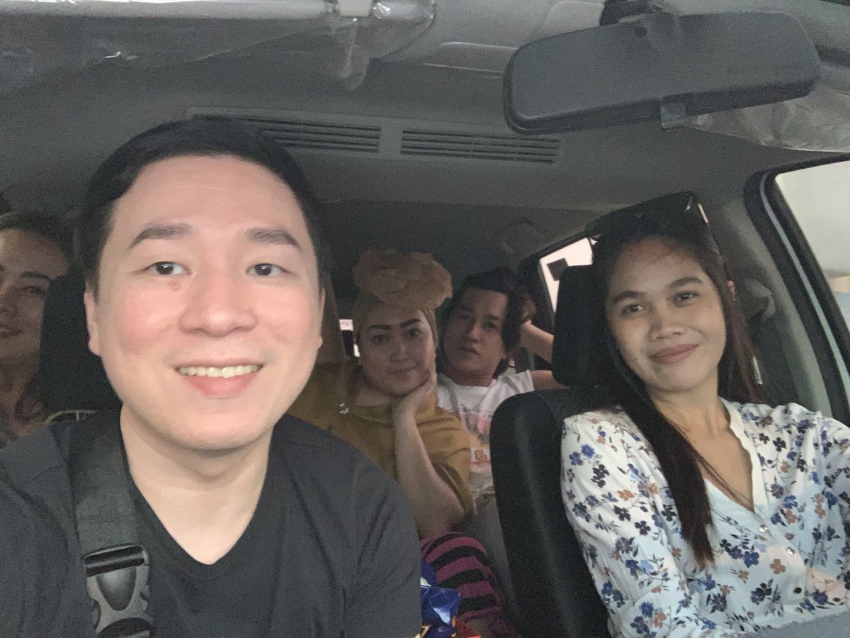 olivermodswing's tweet photo. Where to go? https://t.co/9yy4echolg