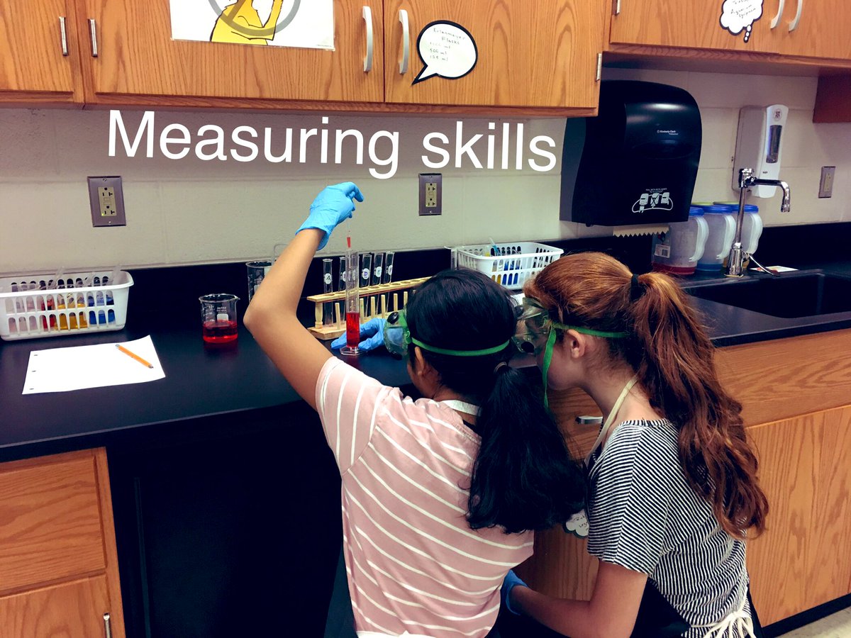 MrsSuttonLCPS's tweet photo. First lab of the year @JML_MS_Official is in the books! So impressed with their measuring skills and how science brings them together to meet new friends 🦁 https://t.co/skNDl1zOpH