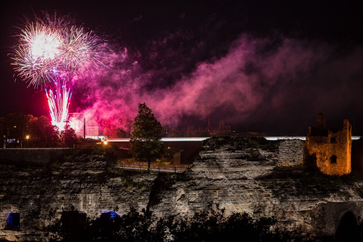 #fireworks behind the Bock casemates in @CityLuxembourg. #schueberfouer