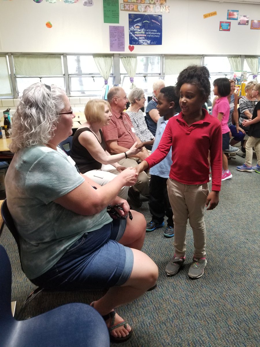 75navigator's tweet photo. An amazing experience for my third graders! I always love Grandparent Tea!!!! #STEMAcademy #ComstockSTEM @ComstockPS @cchopp https://t.co/KgbqgWTMCM