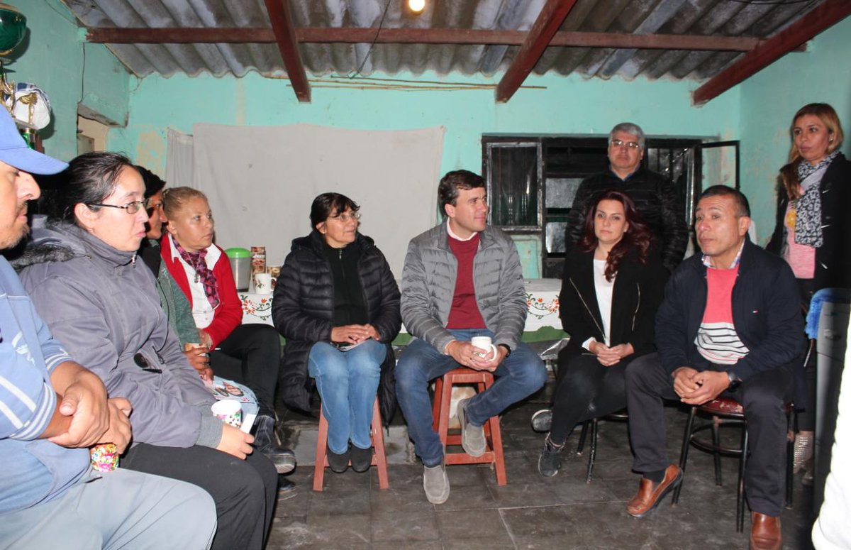 matiasposadas's tweet photo. MUJERES QUE HACEN BARRIO 🤗
Con @kuinmonica y @SocraPaputsakis dialogamos con un grupo de vecinas de villa San José.
Vimos su compromiso con la barriada y las ganas que tienen de seguir progresando.
#SaltaTieneFuturo
#SáenzGobernador #PosadasIntendente https://t.co/HX1FD3QY5J