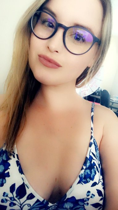 Ohai I&rsquo;m on MFC! Come join me 😊 https://t.co/ObdtK2Gcq7 https://t.co/z3akIgvgMk<a href="/tag/imnakedontheinternet"class="tags"><span>#imnakedontheinternet</span></a>