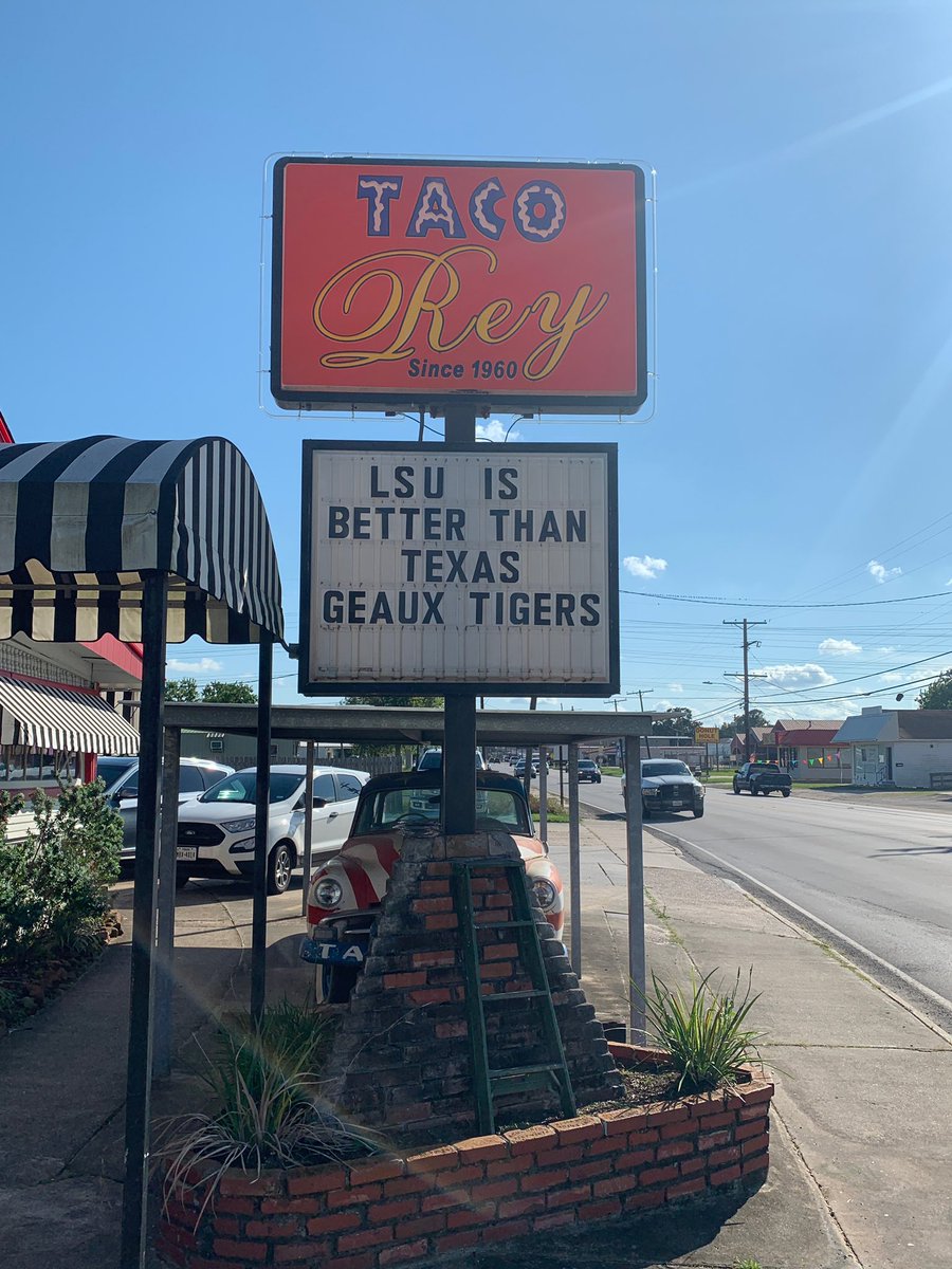 cody_mire's tweet photo. @LSUsports check this out. Local SE Texas restaurant paying up on my side bet for the game! Geaux Tigers! #LSUvsTEX #setexas #nederland #payup #TacoRey https://t.co/vPYdEs6av6