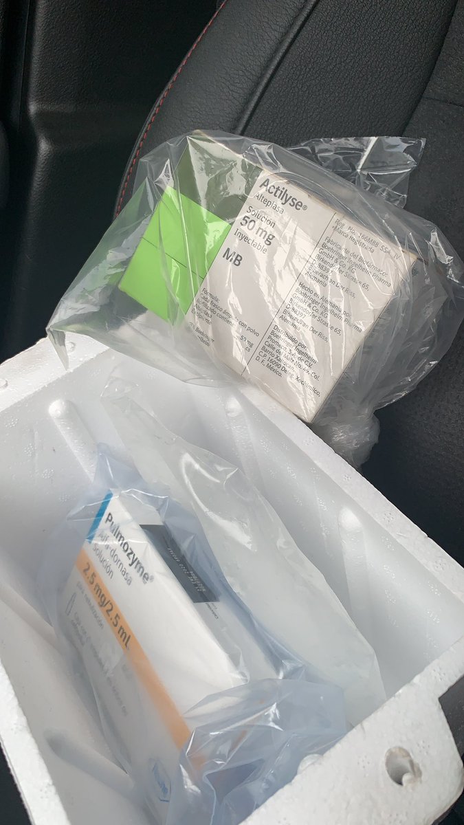 PleuralPOCUS's tweet photo. Vámonos a evitar una toracoscopia más... #pleural #pleurolysis #MIST2 #MIST3😬 https://t.co/YNKcFQQlyd