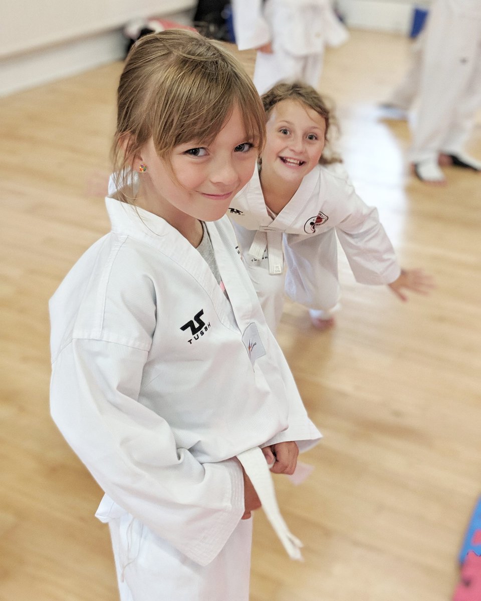 LittleMillTKD's tweet image. Wow! What a lesson. We were fortunate enough to have Head of Taekwondo Cymru, Master Porl Stone, at Little Mill tonight. You all did a great job demonstrating your basics, patterns and looked like you thoroughly enjoyed trying out all of the new kicks and techniques 🥋