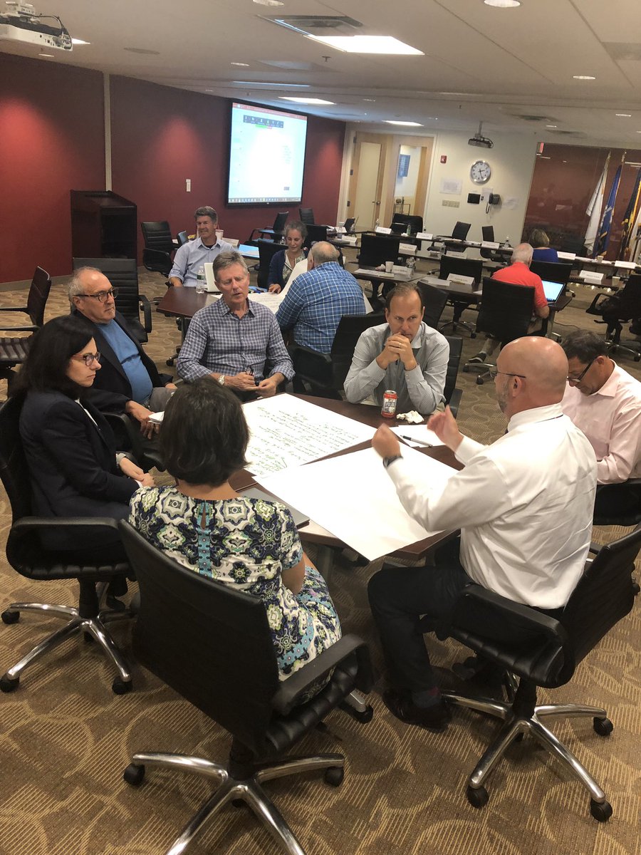TrilliumHibbeln's tweet image. NEASC International Commissioners discussing #ACElearning “Distinction.”
